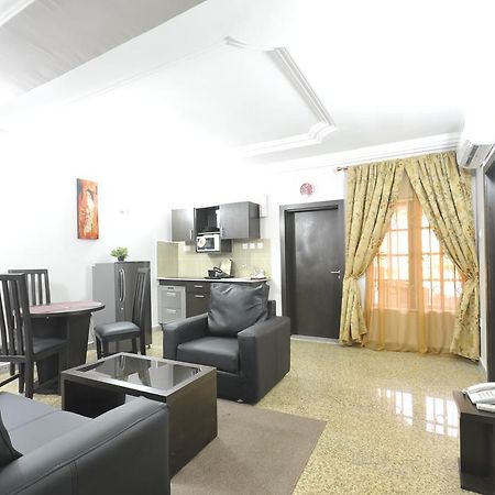 Sheer Luxury Apartments And Suites Абуджа Номер фото