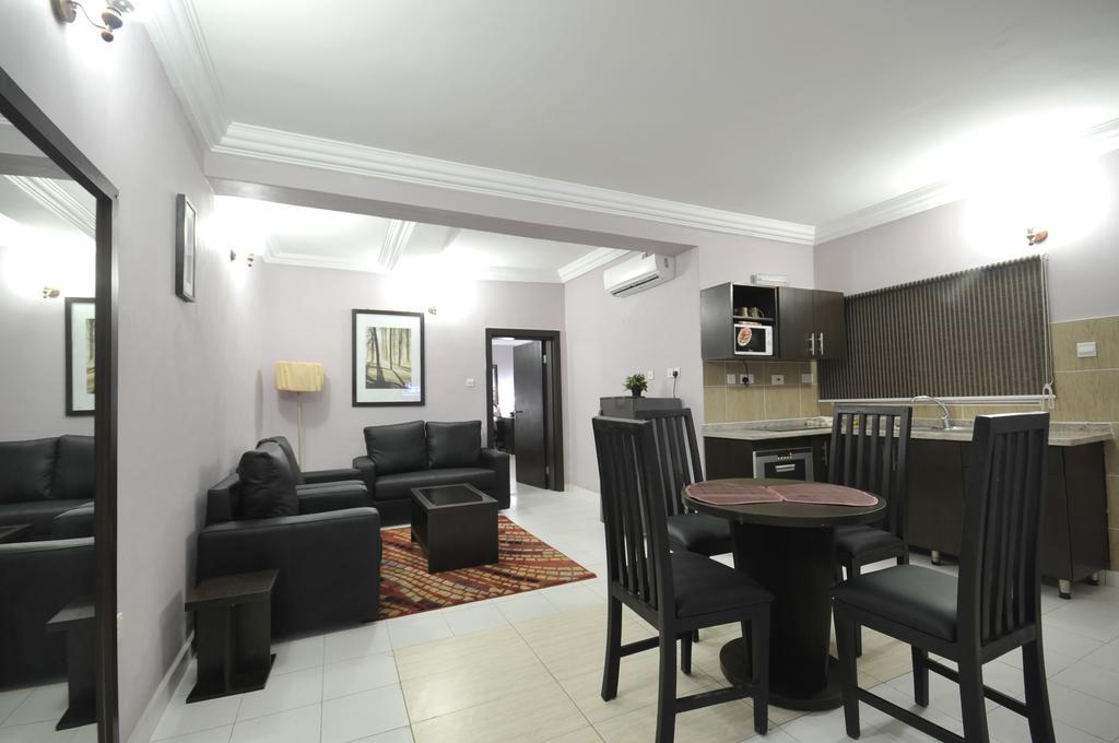 Sheer Luxury Apartments And Suites Абуджа Номер фото