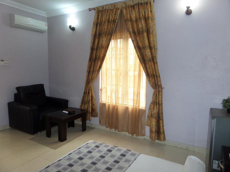 Sheer Luxury Apartments And Suites Абуджа Экстерьер фото