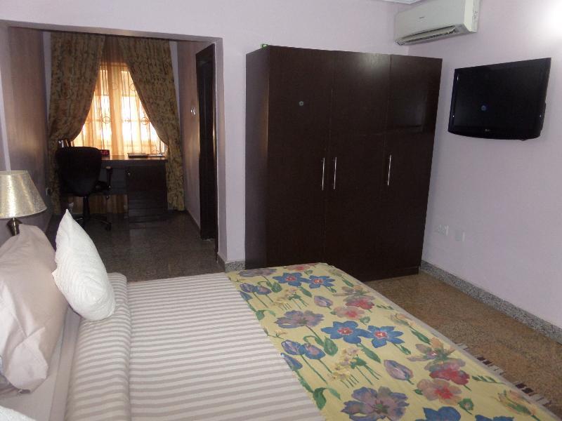 Sheer Luxury Apartments And Suites Абуджа Экстерьер фото