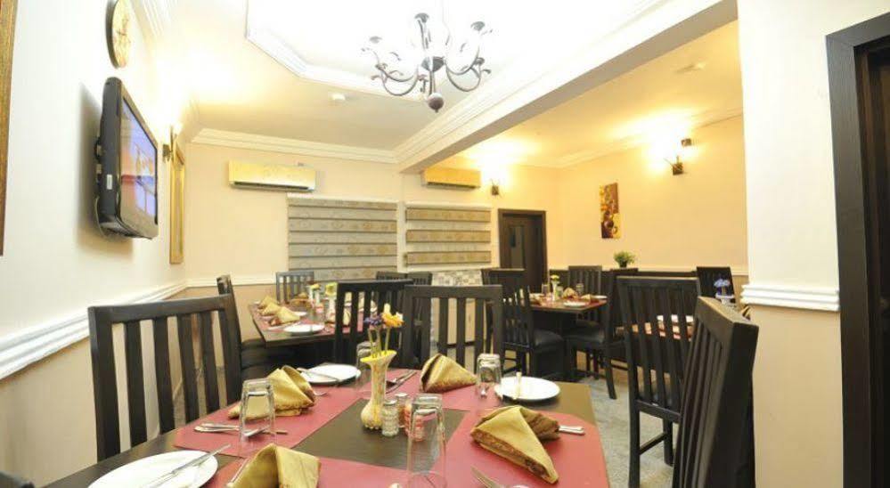 Sheer Luxury Apartments And Suites Абуджа Экстерьер фото