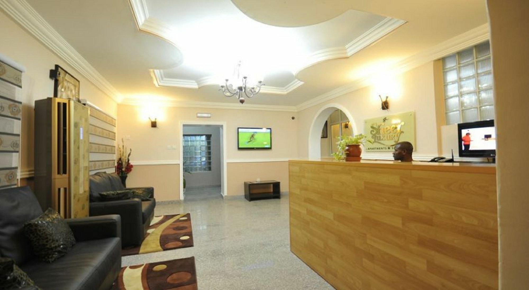 Sheer Luxury Apartments And Suites Абуджа Экстерьер фото